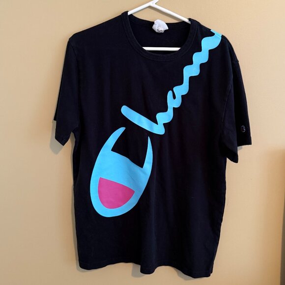 Champion T-Shirt - Picture 1 of 3